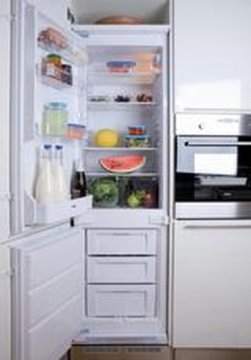 Ignis ARL779 frigorifero con congelatore Da incasso 266 L Bianco